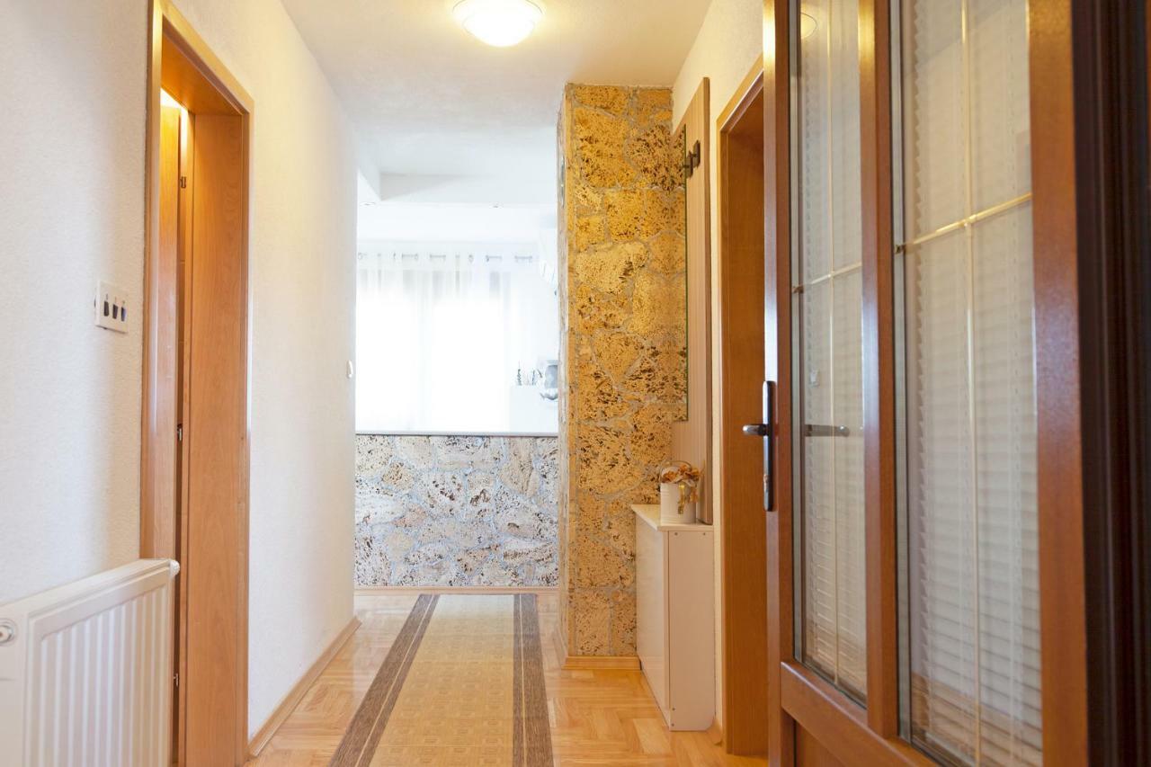Apartment Majetic Gornji Vaganac Екстер'єр фото