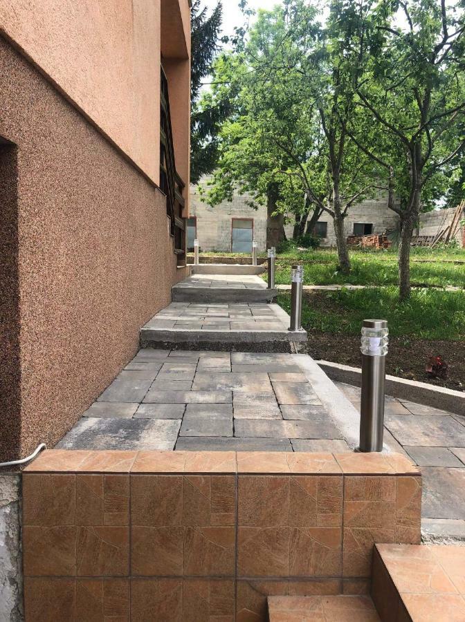 Apartment Majetic Gornji Vaganac Екстер'єр фото